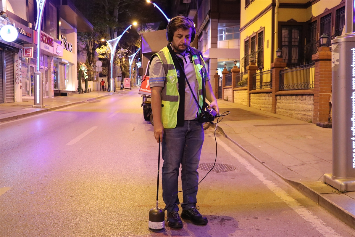 "Define" değil, su kaçağı arıyorlar