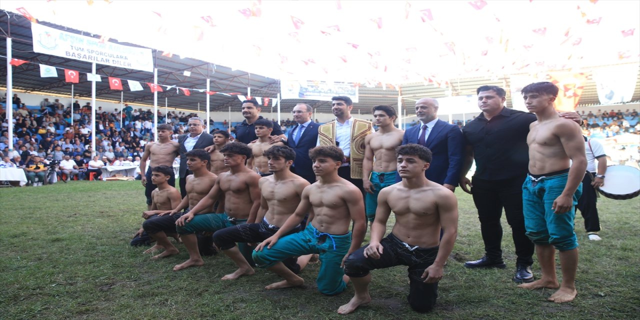 Taha Akgül: Genç güreşçilerimizi 2028 ve 2032 Olimpiyatları’na hazırlıyoruz, altyapıda yoğun kamp programı yürütüyoruz