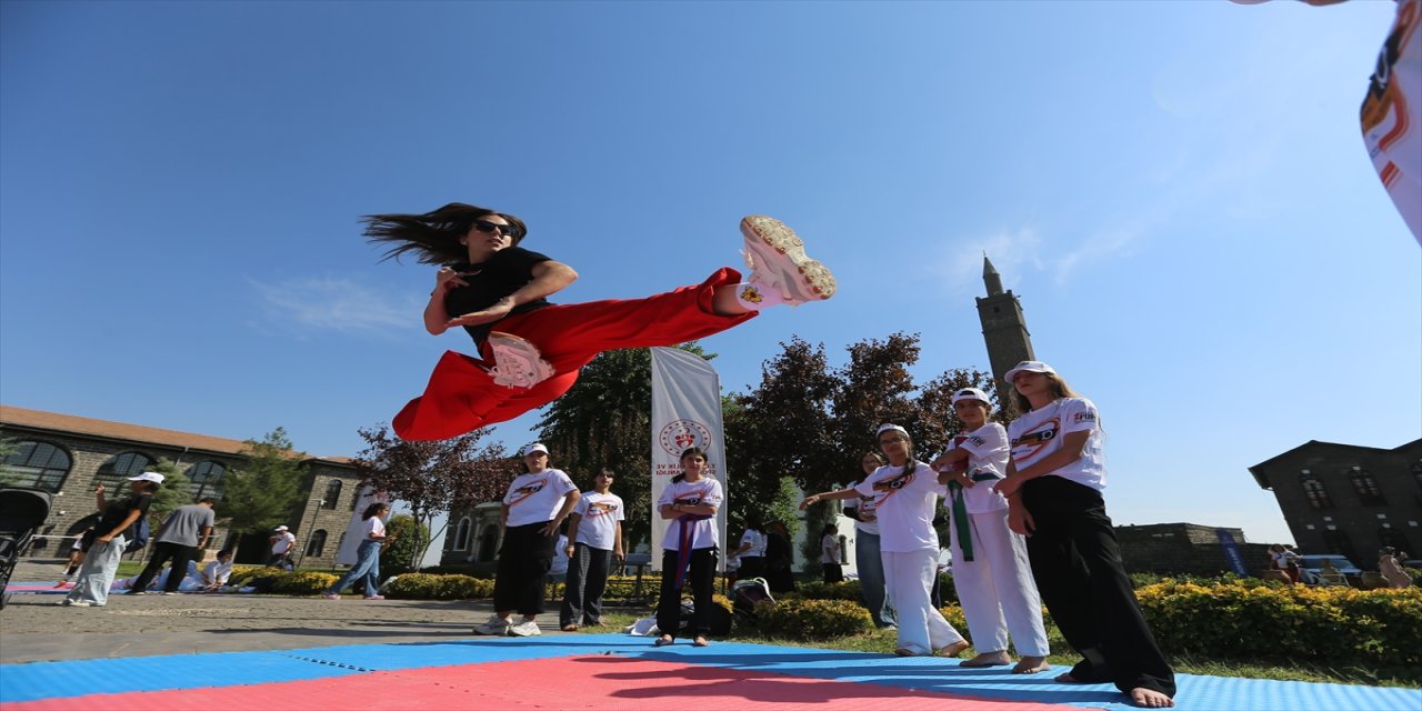 Diyarbakır’da Avrupa Spor Haftası etkinlikleri tarihi mekanlarda 12 branşta 250 sporcunun katılımıyla başladı