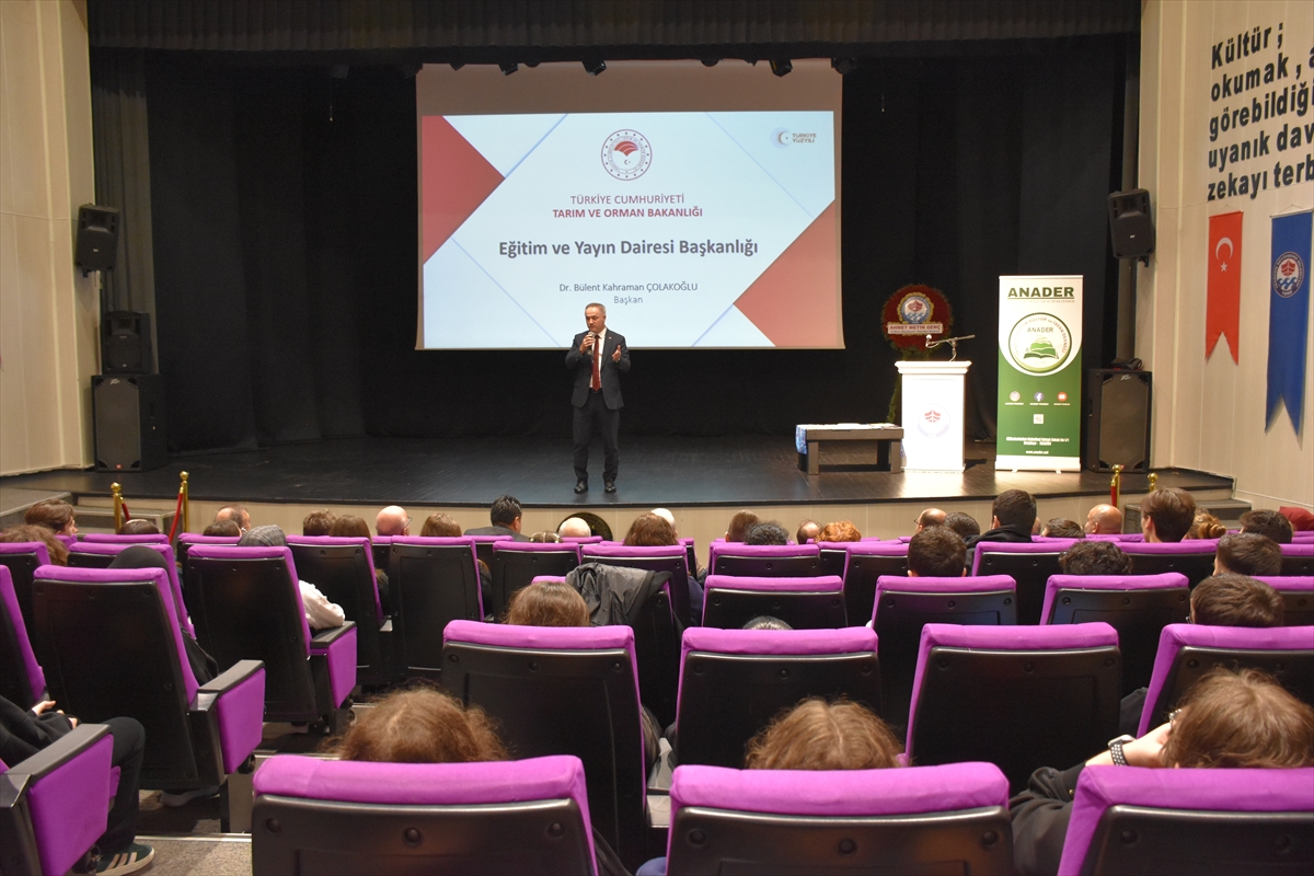 Trabzon'da "Yeşil Yakalılarla Söyleşiler" programı düzenlendi