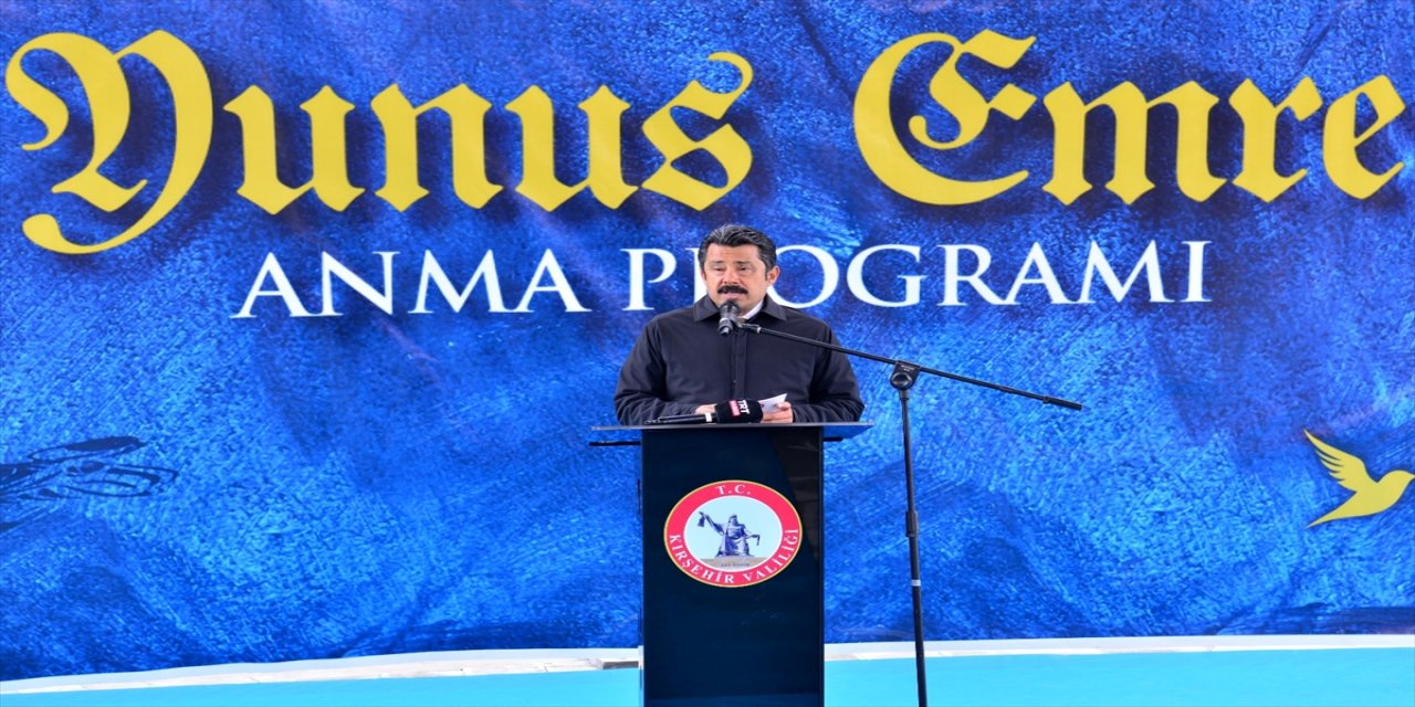 Yunus Emre anıldı: Kırşehir ve Aksaray’da anıt mezarında dua ve şiirlerle yad edildi