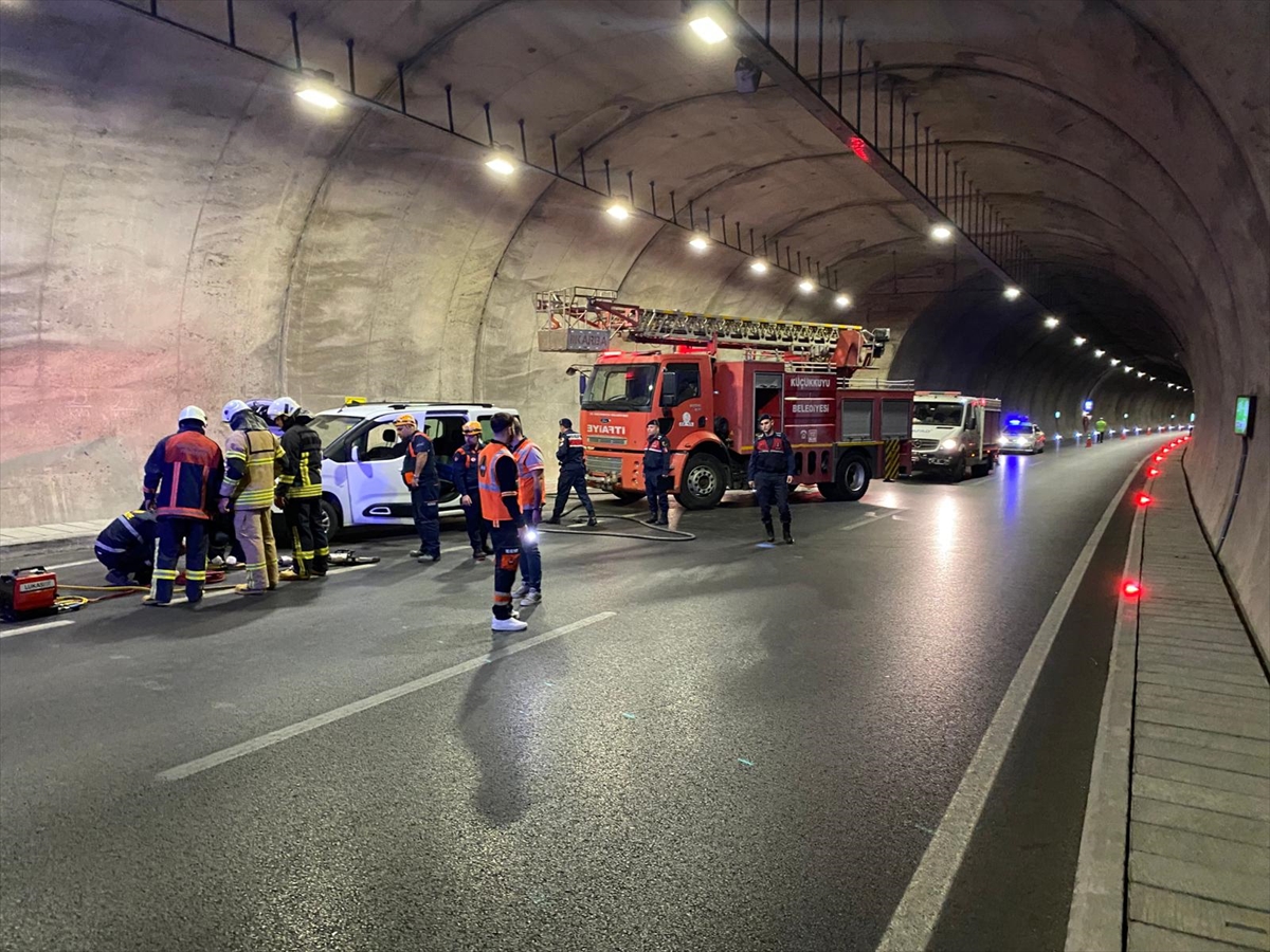 Çanakkale'deki Troya Tüneli'nde trafik kazası tatbikatı yapıldı