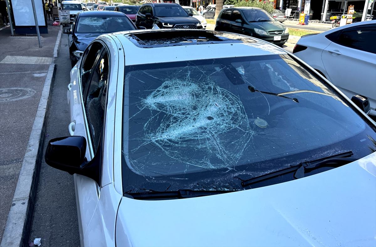 Mersin'de tartıştıkları kişilerin otomobillerine zarar veren 5 şüpheli yakalandı