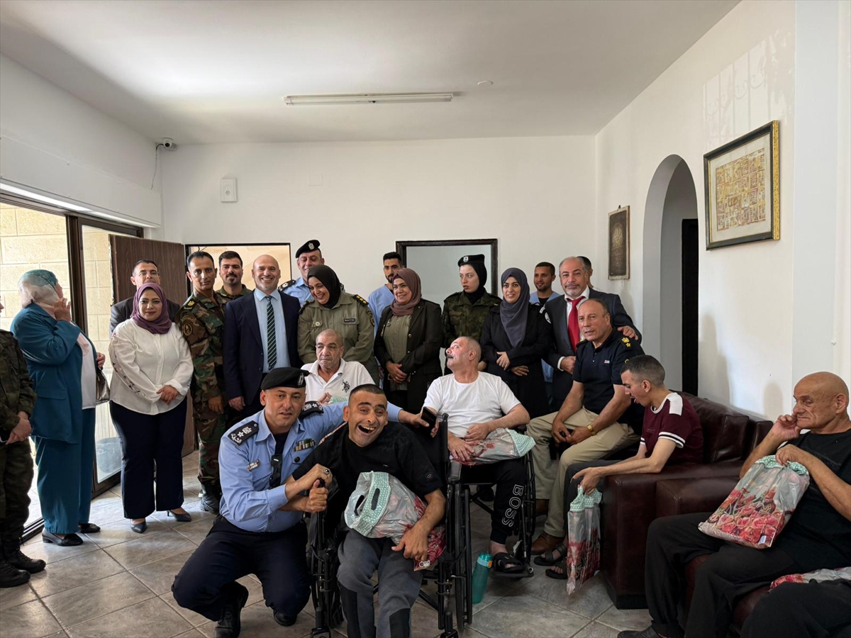 TİKA'dan işgal altındaki Batı Şeria'nın Ramallah kentinde yaşlı ve engellilere destek