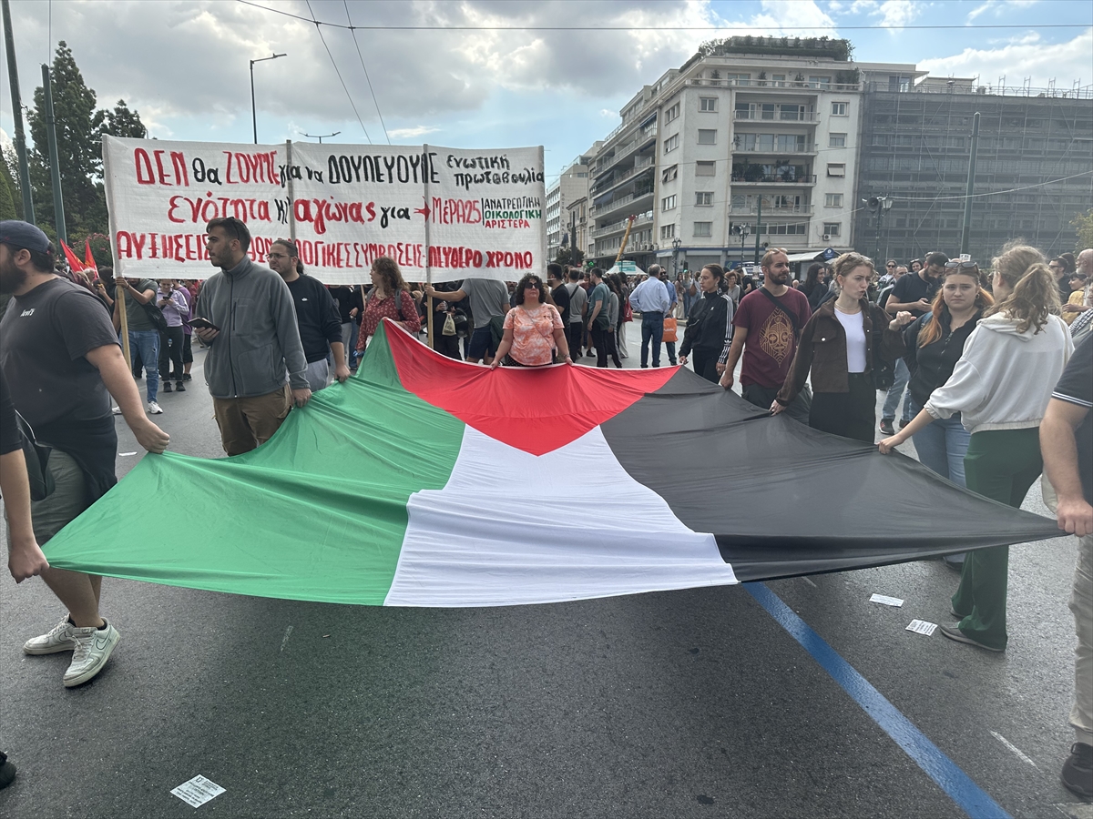 Yunanistan'da Filistin destekçisi öğrenciler, Sumud Filosu'na dayanışma mesajı gönderdi