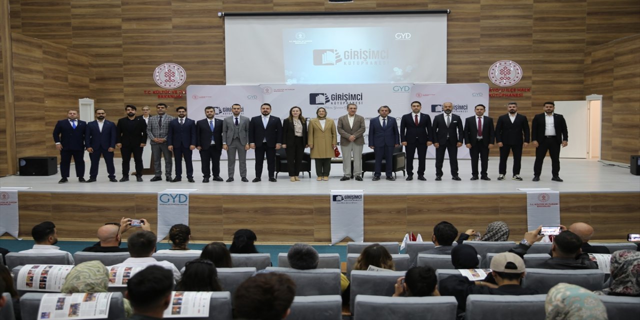 Van’da “Girişimci Kütüphanesi” başladı