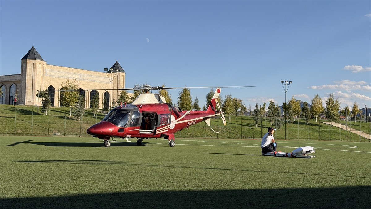 Konya'da hava ambulansı kalp krizi geçiren hasta için havalandı