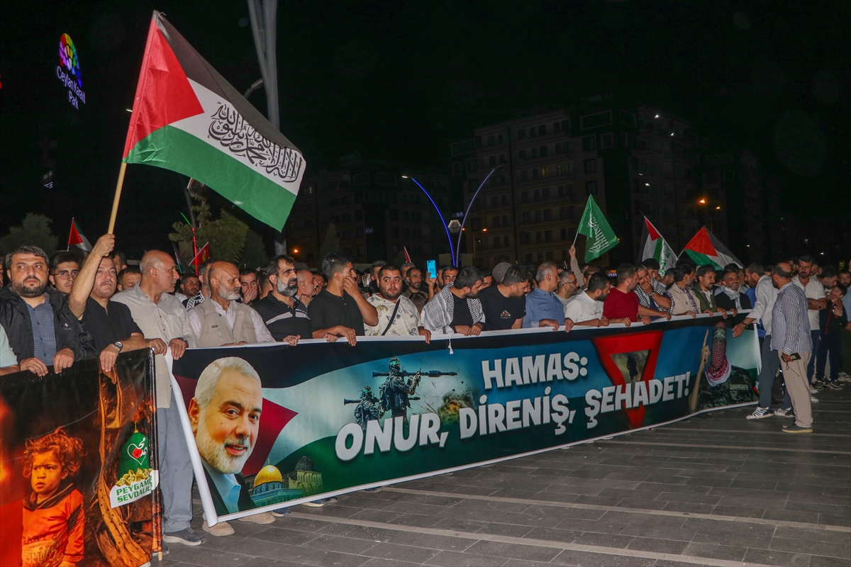 Diyarbakır, Mardin ve Elazığ'da İsrail'in Küresel Sumud Filosu'na saldırısı protesto edildi