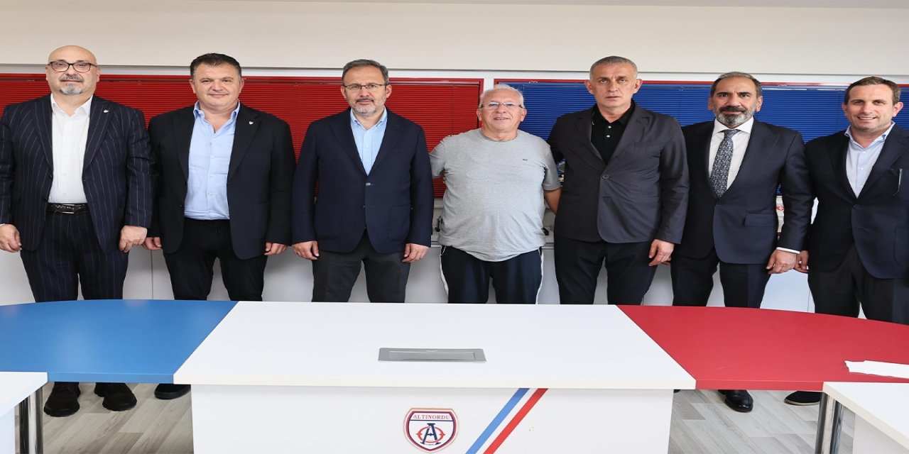 TFF Başkanı Hacıosmanoğlu Altınordu’yu ziyaret etti