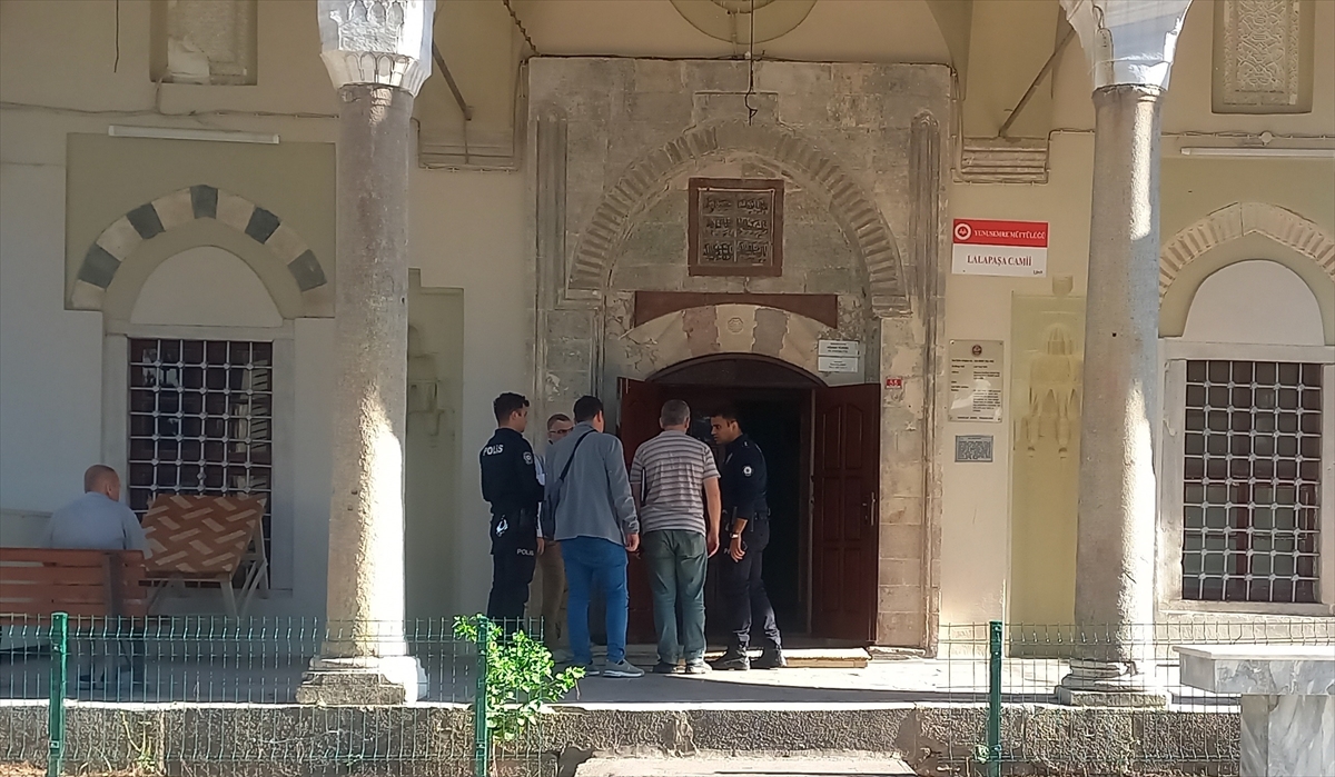 Manisa'da camide ahlaka aykırı davranış iddiasıyla 2 şüpheli tutuklandı