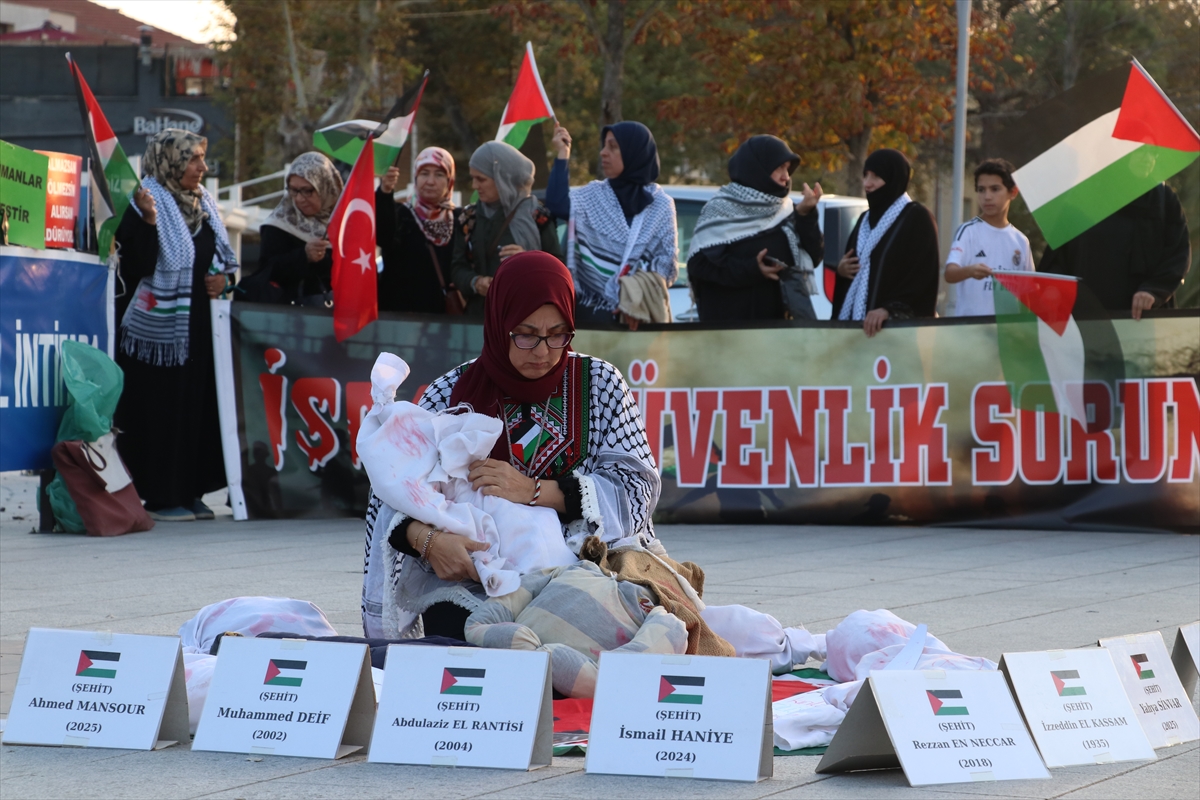 Sakarya'da "Gazze Nöbeti"nde Küresel Sumud Filosu'na yapılan saldırı kınandı