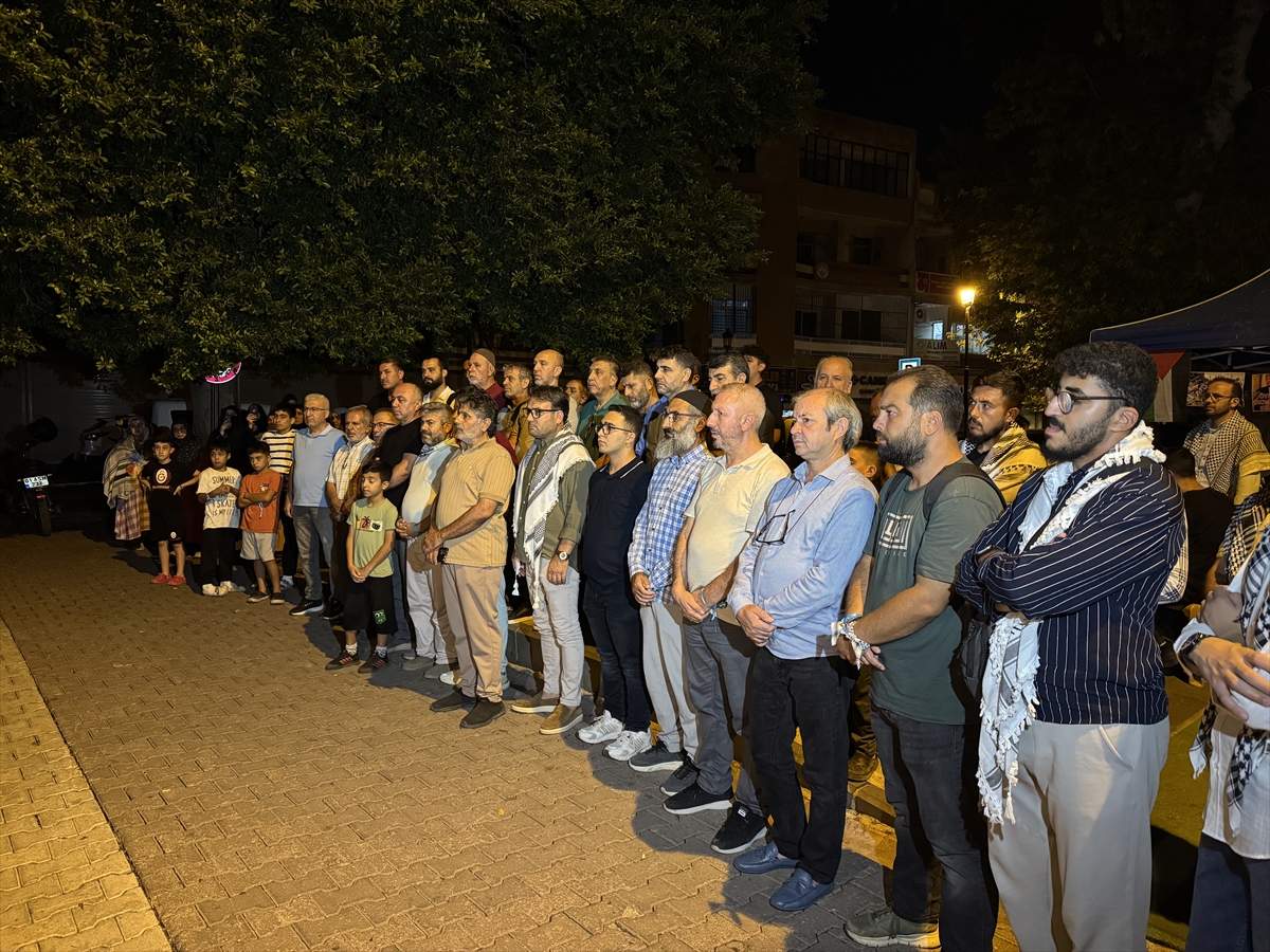 Adana'da İsrail'in Küresel Sumud Filosu'na saldırısı protesto edildi