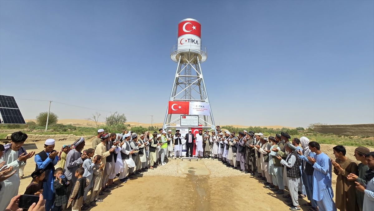 TİKA'dan Afganistan'da köy sakinleri için güneş enerjili su kuyusu