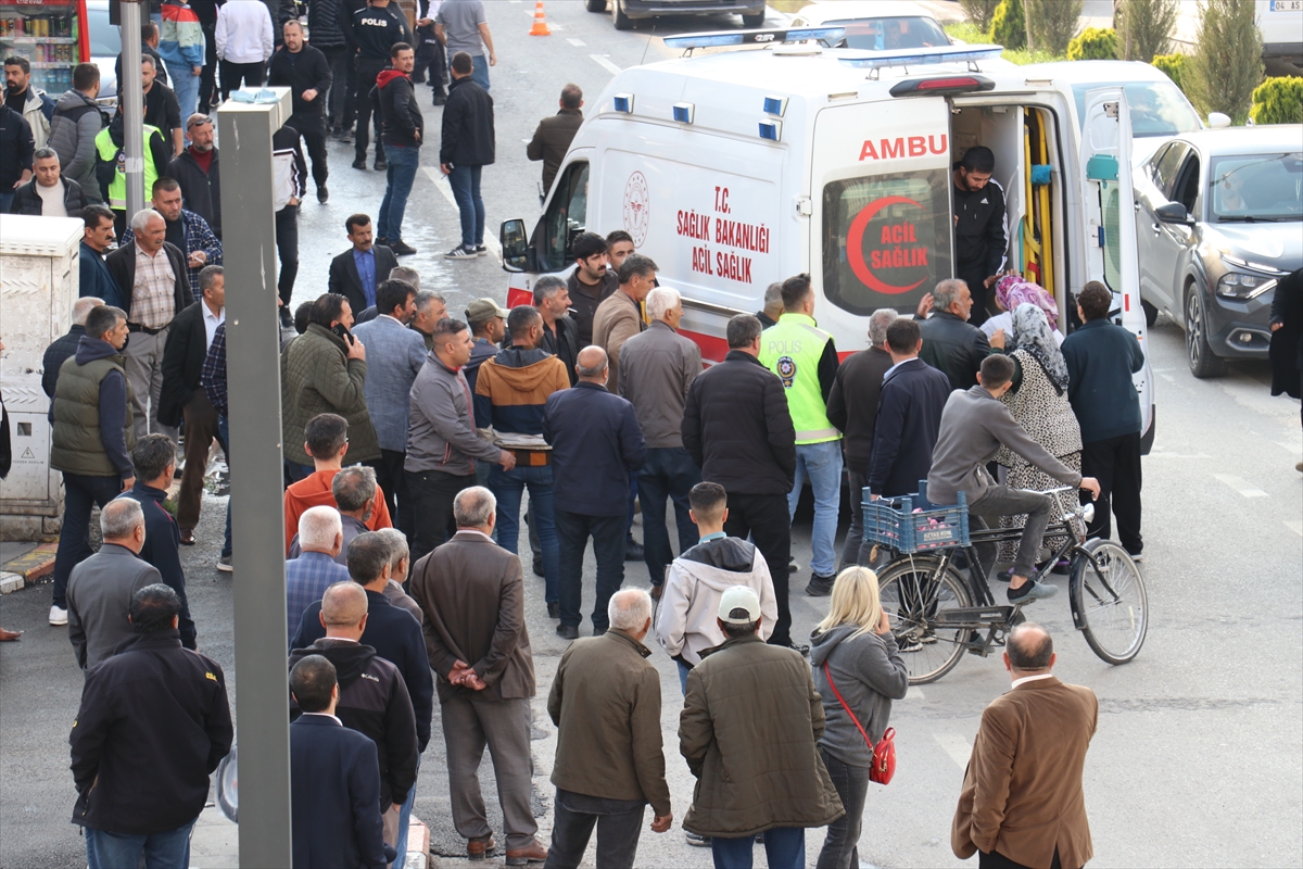 Ağrı'da iki grup arasında çıkan silahlı ve bıçaklı kavgada biri ağır 4 kişi yaralandı