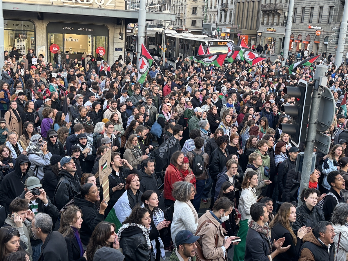 İsviçre'de, İsrail'in Küresel Sumud Filosu'na saldırıları protesto edildi
