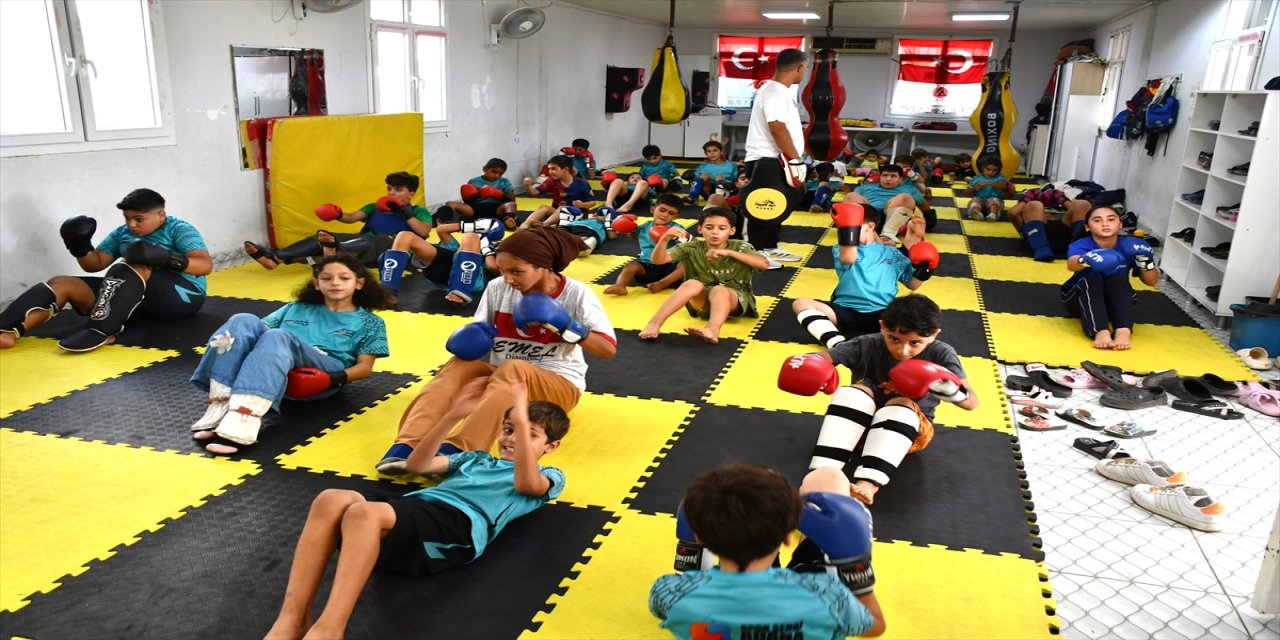 Adana’da muhtar Hasan Yeşil, ücretsiz wushu dersleriyle çocuklara savunma eğitimi veriyor