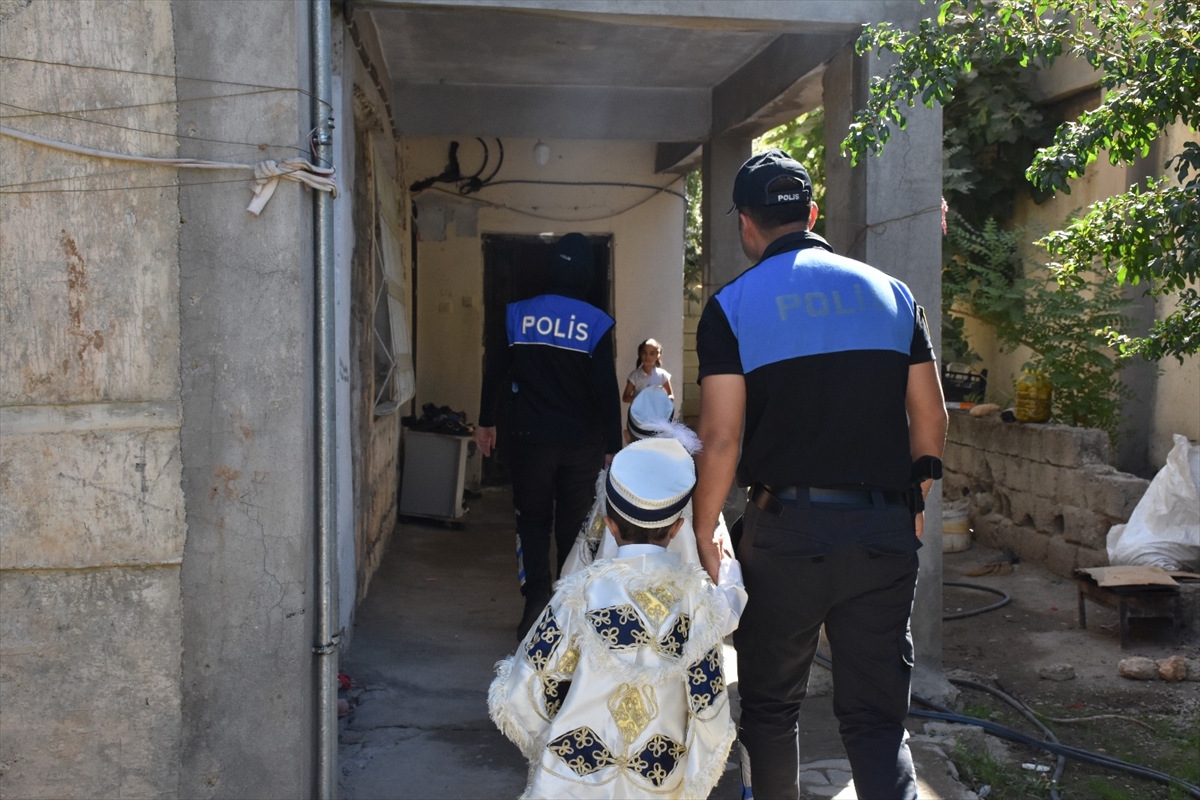 "Kirvem Polis Olsun "