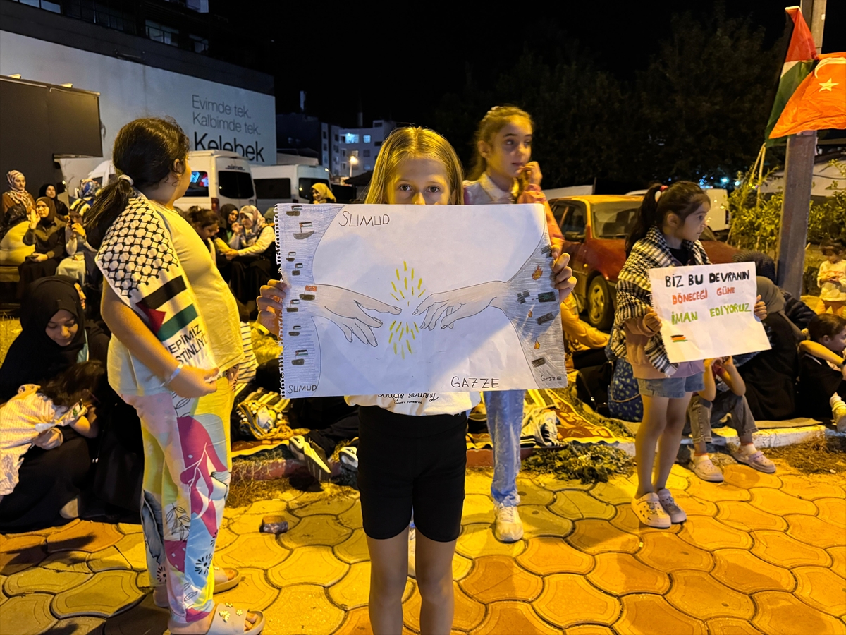 Adana ve Hatay'da İsrail'in Küresel Sumud Filosu'na saldırısı protesto edildi