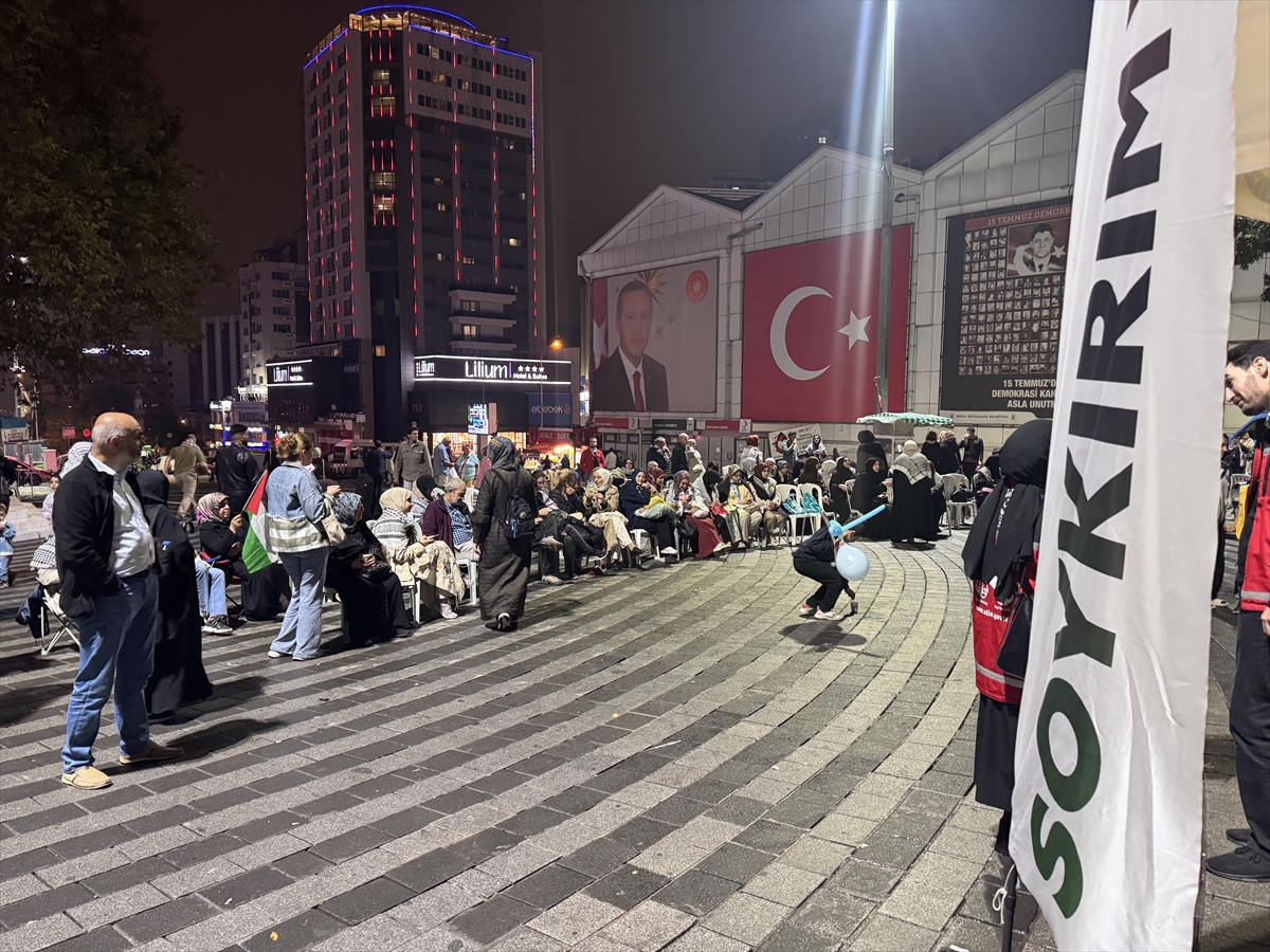 Bursa ve Balıkesir'de İsrail'in Küresel Sumud Filosu'na saldırıları protesto edildi