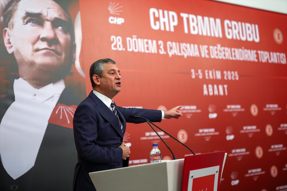 Kürt sorununun demokratikleşerek çözüleceğini biliyoruz