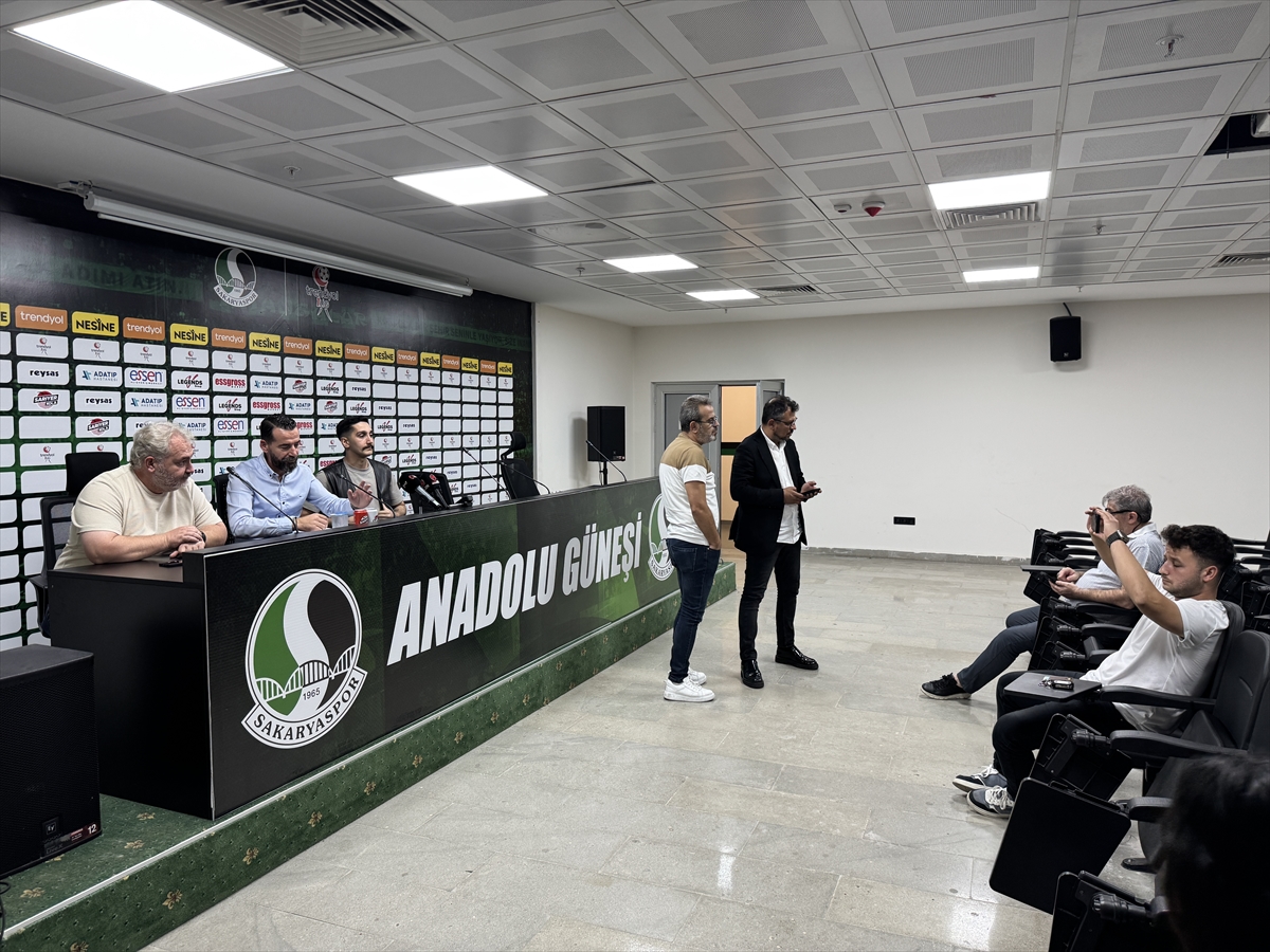 Sakaryaspor'un olağanüstü seçimli genel kurulu ertelendi