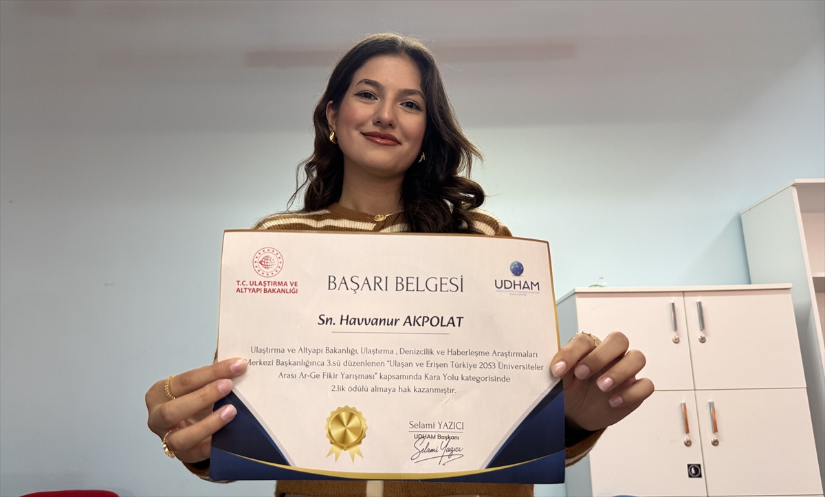 Üniversite öğrencilerinin çevre dostu ulaşım aracı ödül getirdi