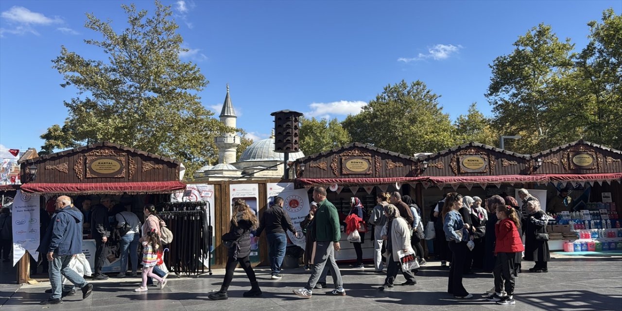 Edirne’de İşyurtları Ürün ve El Sanatları Fuarı büyük ilgi gördü, ziyaretçiler doğal ve el emeği ürünleri keşfetti
