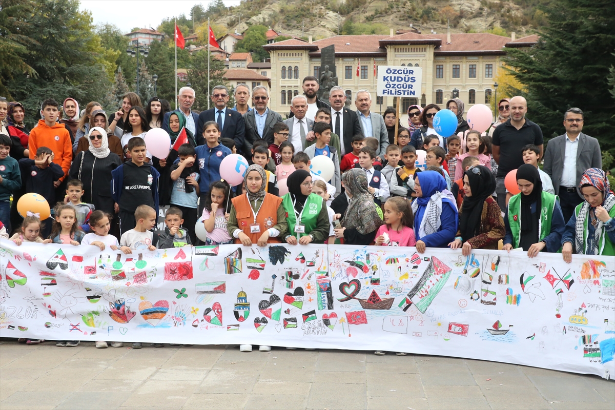 Kastamonu ve Amasya'da, "Filistinli çocuklar için çiz" etkinliği yapıldı