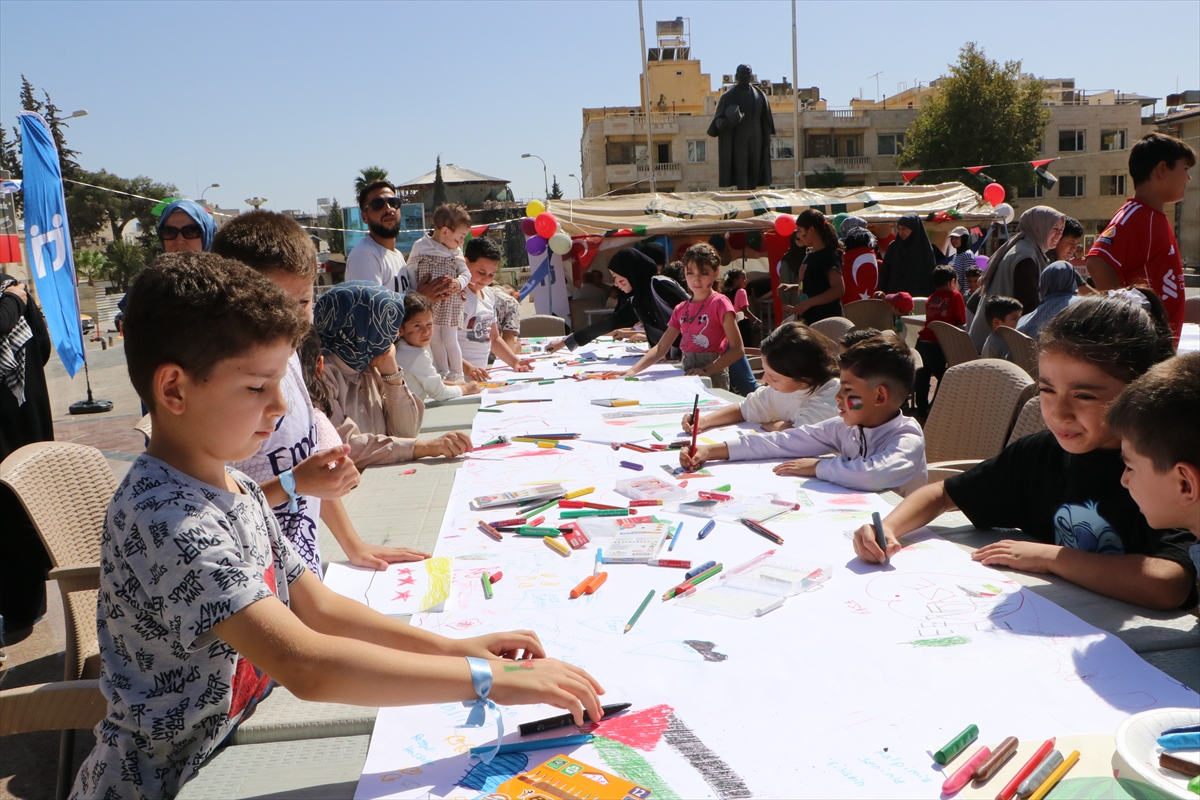 Kilis'te "Filistinli çocuklar için çiz" etkinliği düzenlendi
