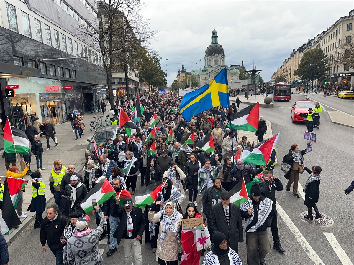 İsrail’in Küresel Sumud Filosu’na yönelik saldırısı İsveç'te protesto edildi