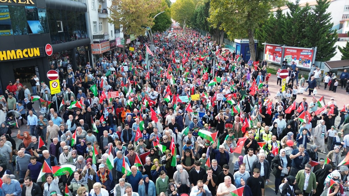 Sakarya'da Filistin'e destek için yürüdüler