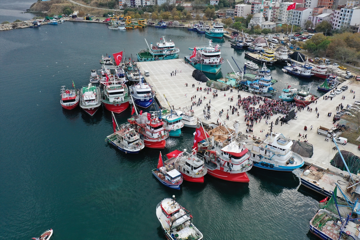 Balıkesir'de denizciler Filistin ve Küresel Sumud Filosu'na destek için Marmara'ya açıldı