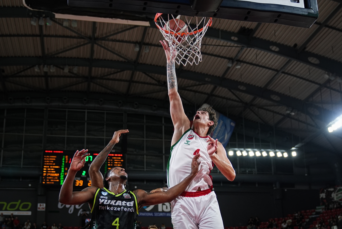 Karşıyaka: 76 - Yukatel Merkezefendi Belediyesi Basket: 69