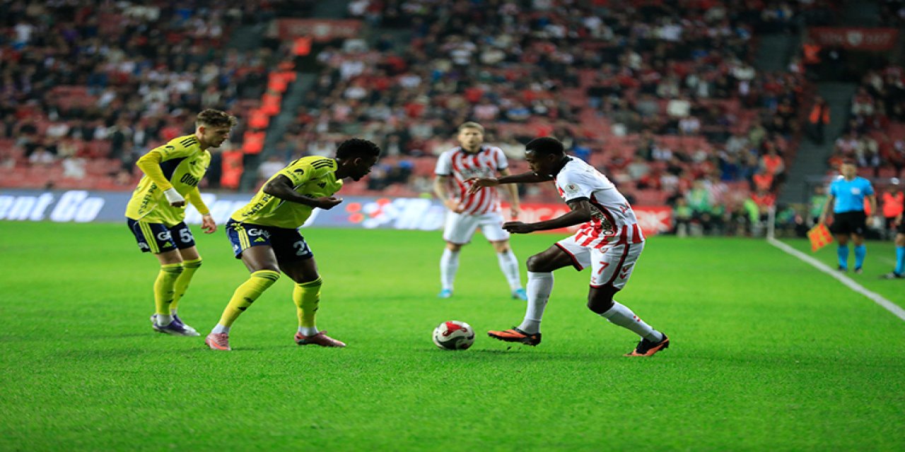 Fenerbahçe Avantajı kullanamadı Samsunspor ile 0-0 berabere kaldı