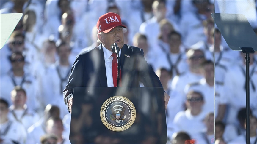 Trump: "Donanma tarihinde hiç olmadığı kadar çok, harika gemiler yapacağız"