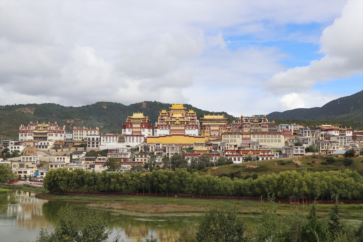 Tibet Platosu'ndaki saklı cennet: Şangri-La