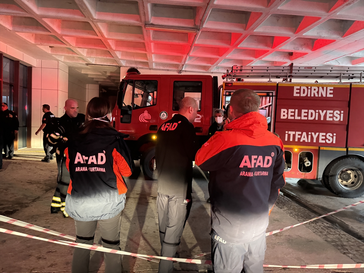 Vali Sezer Açıkladı.Edirne'de hastanede çıkan yangın söndürüldü