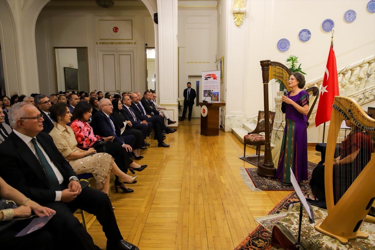 Türk ve Mısırlı arp sanatçıları diplomatik ilişkilerin 100. yılı dolayısıyla Kahire'de konser verdi