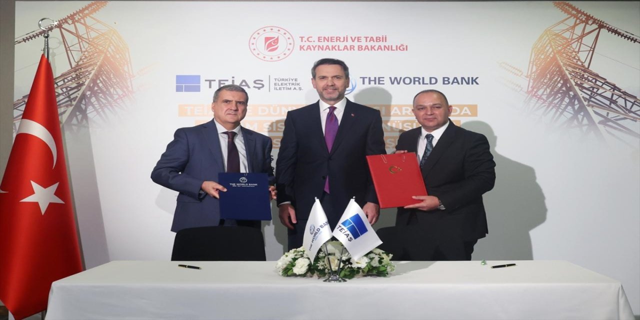 Bayraktar: Dünya Bankası ile TEİAŞ’ın enerji altyapısına 750 milyon dolarlık kredi anlaşması imzalandı
