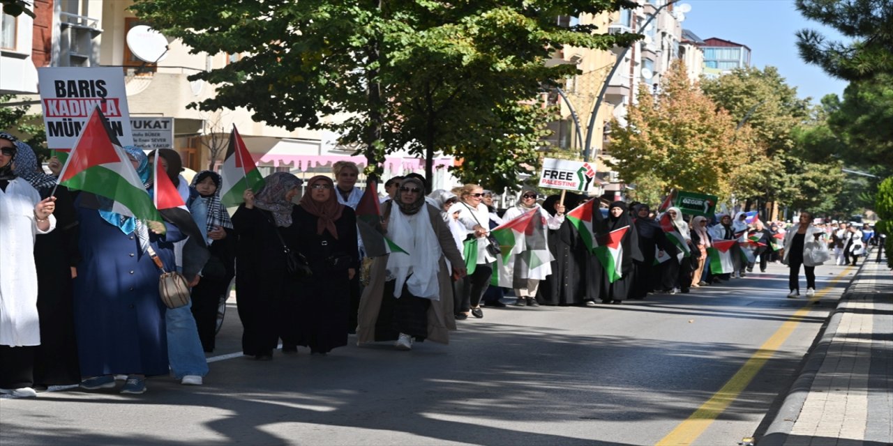 AK Parti Kadın Kolları’ndan "Gazze İçin Sessiz Çığlık" Etkinliği: Antalya, Muğla, Isparta ve Burdur’da Dayanışma
