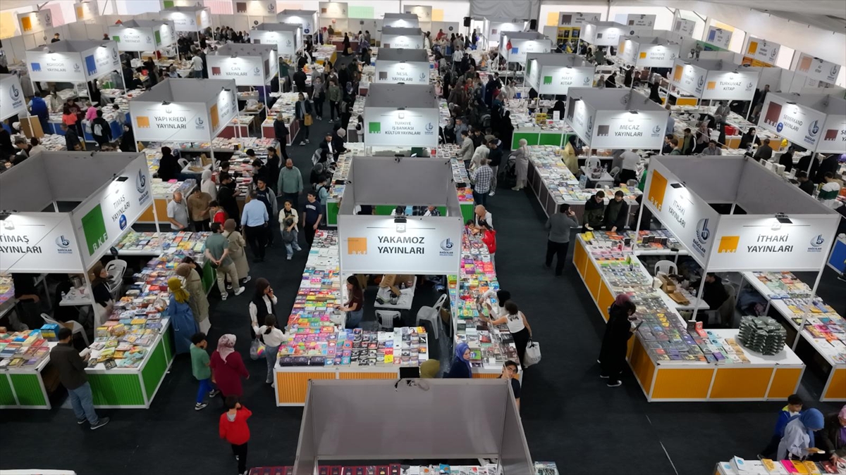4. Bağcılar Kitap Fuarı'nı 500 bini aşkın okur ziyaret etti