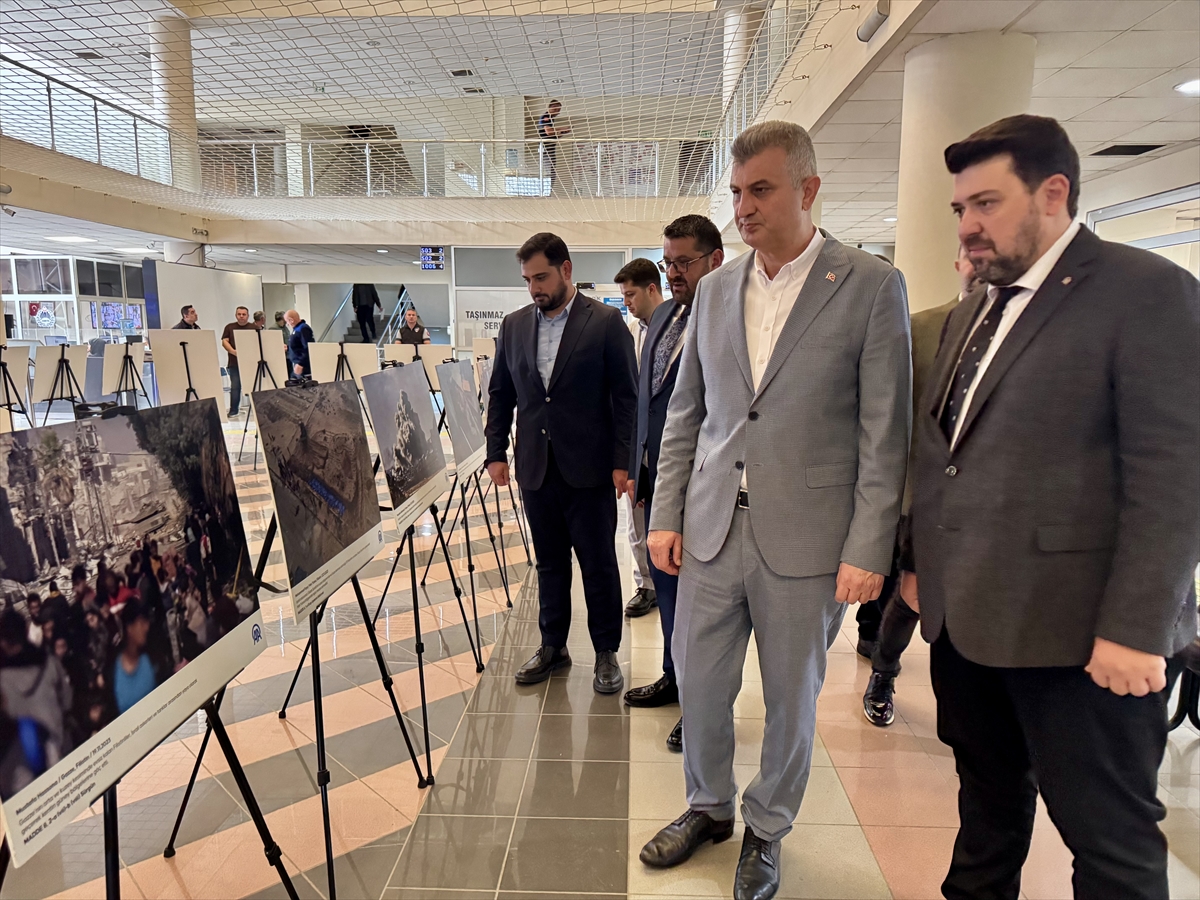 Kocaeli'de AA'nın "Kanıt" kitabındaki fotoğraflardan oluşan sergi açıldı