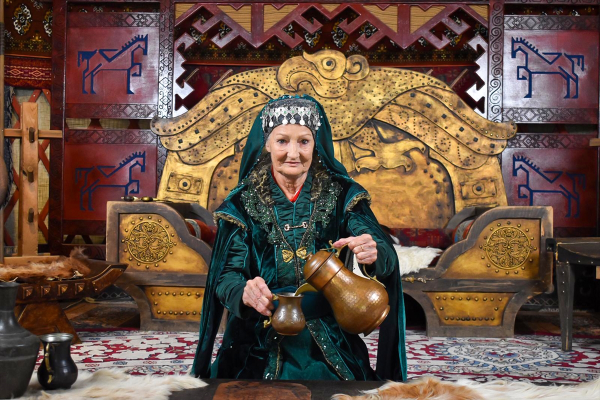 İskoçyalı Julieta Lorena Martinez "Kuruluş Osman" dizisinden sonra Müslüman oldu