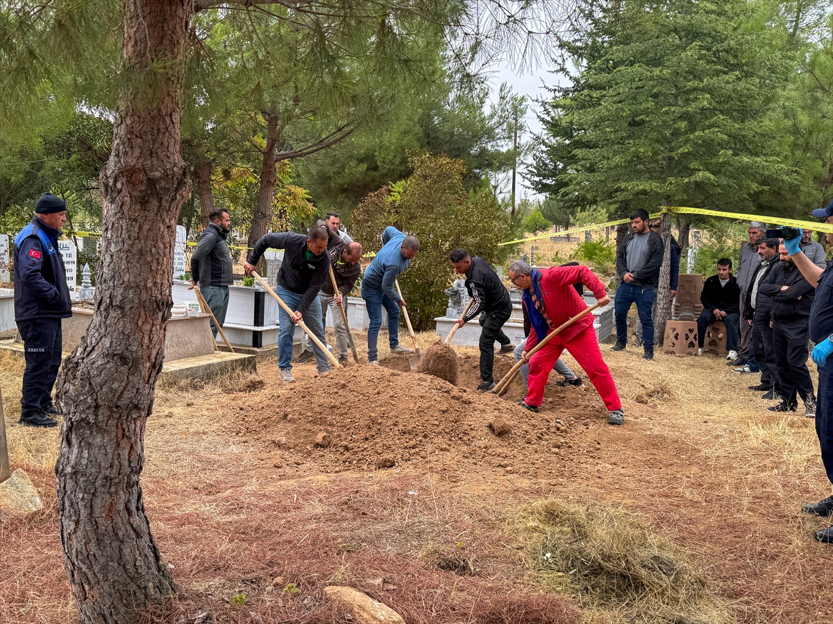 Morgda karışan ve defnedilen cenaze, mezardan çıkarılıp yakınlarına verildi