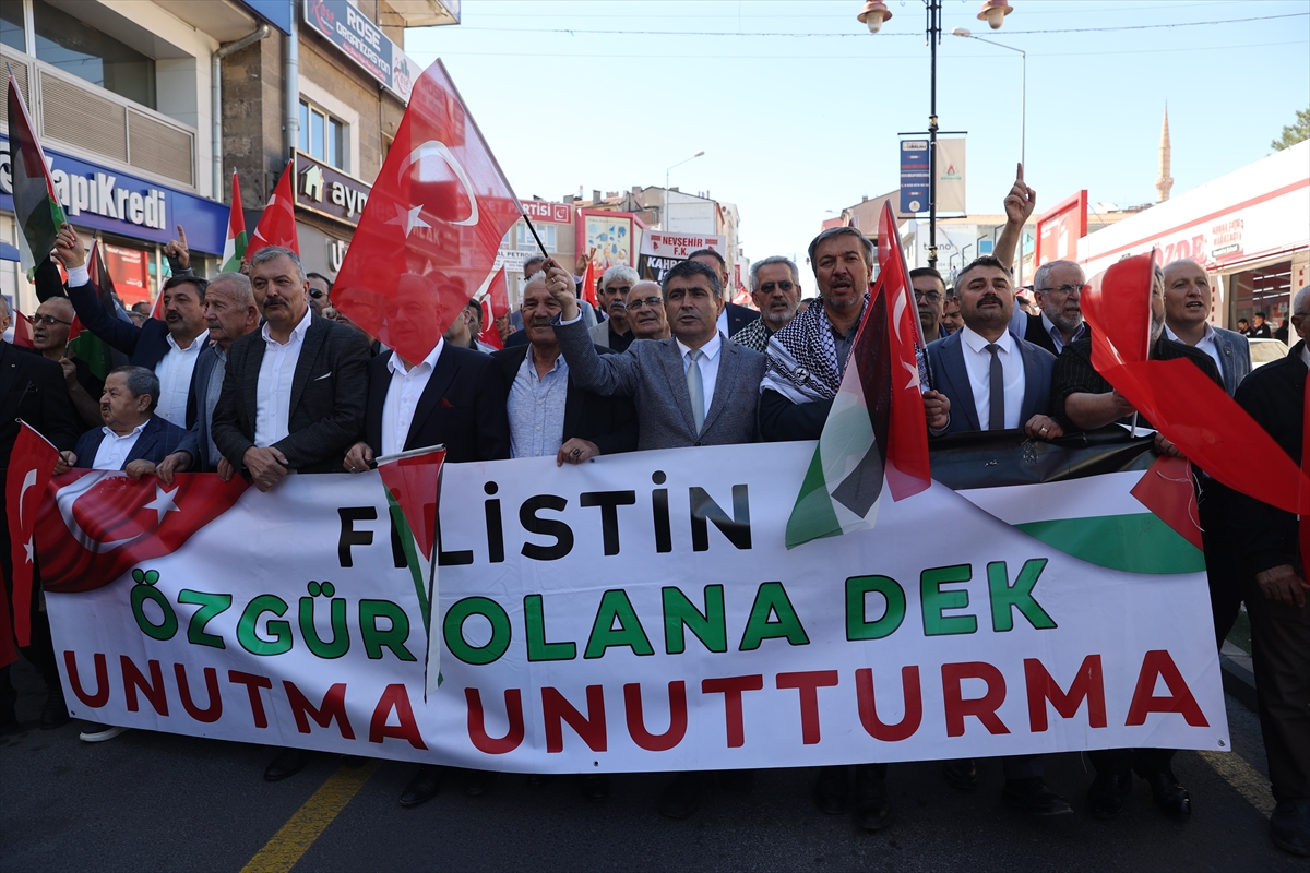 Sivas, Niğde, Nevşehir ve Yozgat'ta, Filistin'e destek yürüyüşü düzenlendi