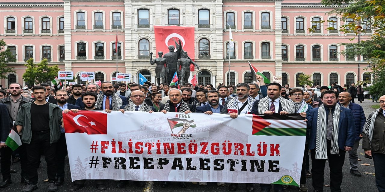 İstanbul Üniversitesi'nde “Gazze'yi Anma Yürüyüşü”: Akademisyen ve öğrencilerden İsrail’in saldırılarına tepki
