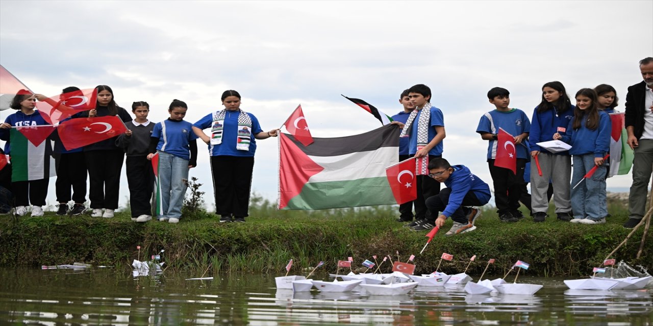 Düzce’de öğrencilerden anlamlı eylem: Kağıt gemilerle “Sumud Filosu”na destek