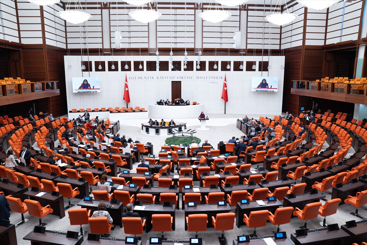 TBMM Genel Kurulu toplantı yeter sayısı bulunamadığı için kapandı
