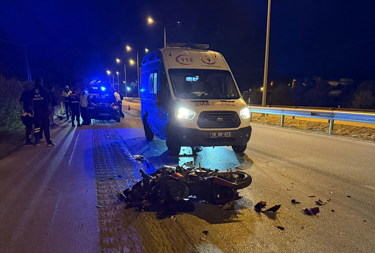 Çorum'da tırla çarpışan motosikletin sürücüsü öldü