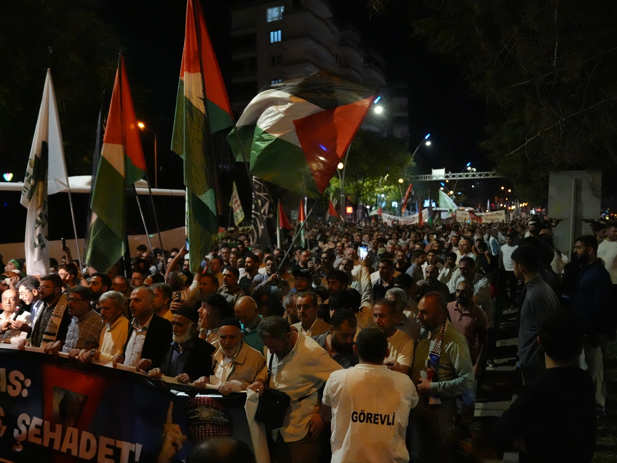 Diyarbakır'da İsrail'in Gazze'ye saldırıları protesto edildi